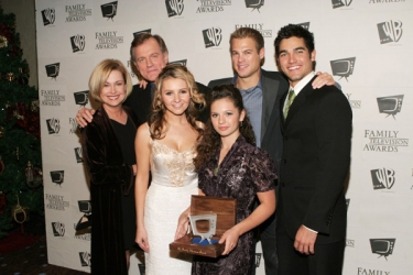 Photos de Mackenzie Rosman - 7th Annual Family Television Awards - 36
